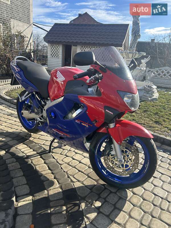 Спортбайк Honda CBR 600F 1999 в Черновцах
