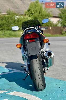 Мотоцикл Классик Honda CBR 600F 2000 в 