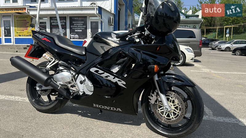 Мотоцикл Спорт-туризм Honda CBR 600F 1999 в 