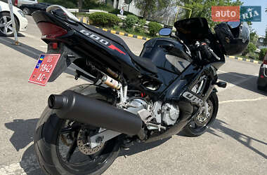 Мотоцикл Спорт-туризм Honda CBR 600F 1999 в 