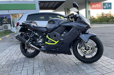 Спортбайк Honda CBR 600F 2001 в 