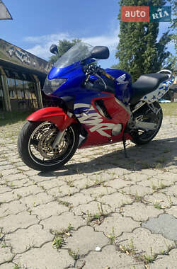 Мотоцикл Спорт-туризм Honda CBR 600F 2000 в 