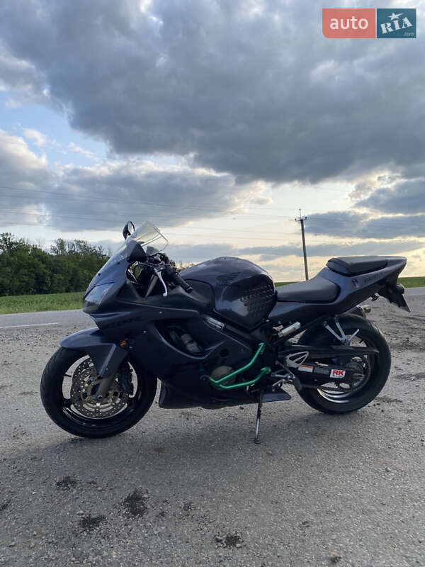 Спортбайк Honda CBR 600F 2001 в Кропивницькому