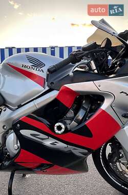 Спортбайк Honda CBR 600F 2003 в 
