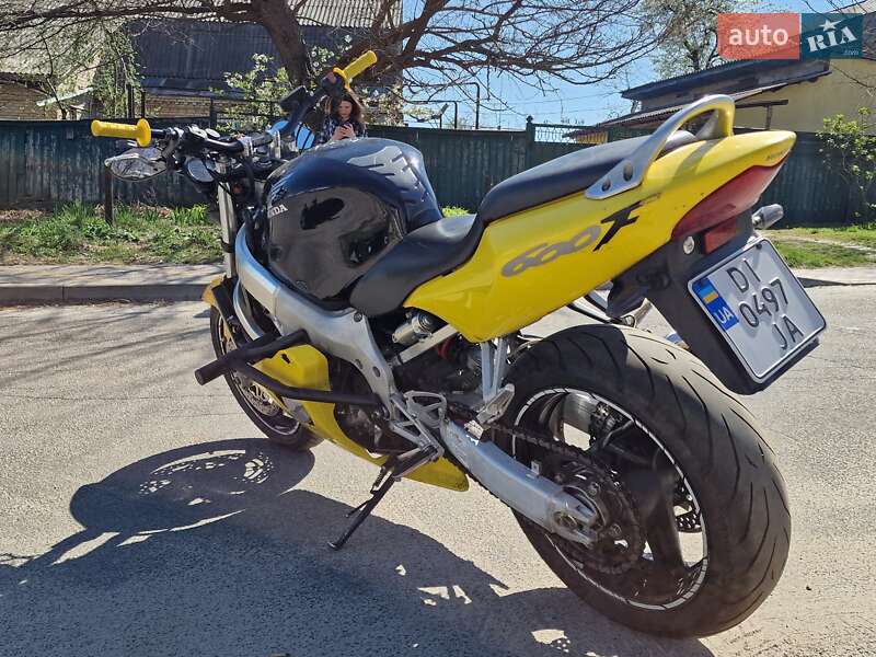 Спортбайк Honda CBR 600F 1999 в Киеве