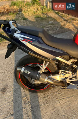 Мотоцикл Спорт-туризм Honda CBR 600F 2001 в 