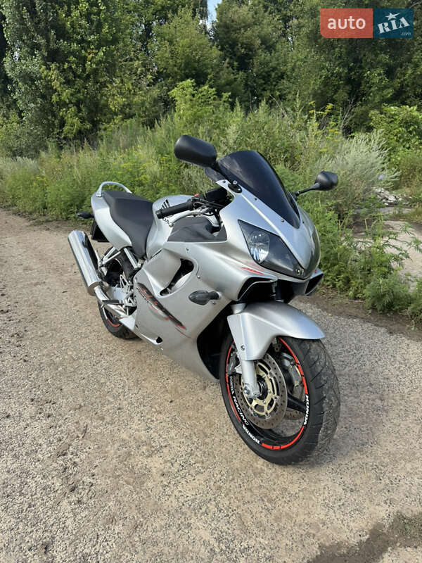 Honda CBR 600F 2002