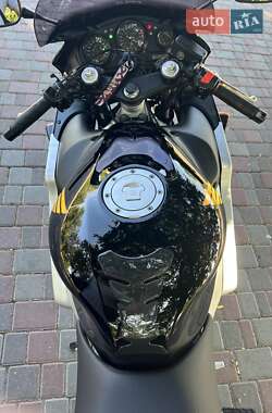Спортбайк Honda CBR 600F 2000 в 