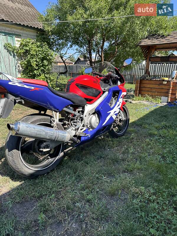 Мотоцикл Спорт-туризм Honda CBR 600F 1999 в Карловке