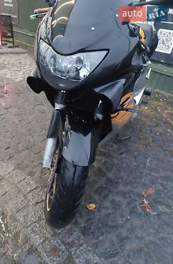 Мотоцикл Спорт-туризм Honda CBR 600F 1999 в 