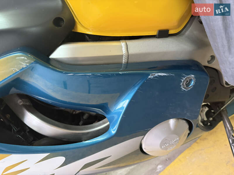 Спортбайк Honda CBR 600F 1999 в Львові фото 2 Спортбайк Honda CBR 600F 1999 в Львові