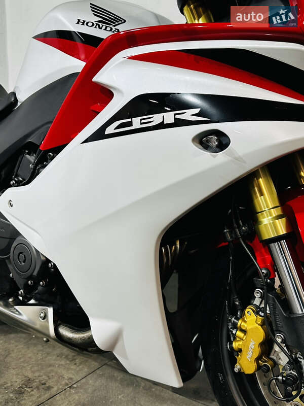Мотоцикл Спорт-туризм Honda CBR 600F 2011 в Бердичеві