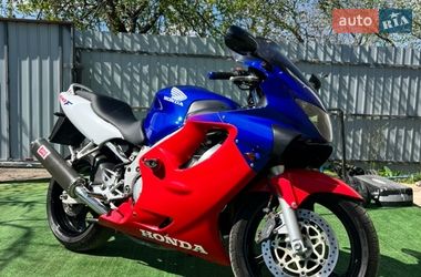 Спортбайк Honda CBR 600F 2002 в Николаеве