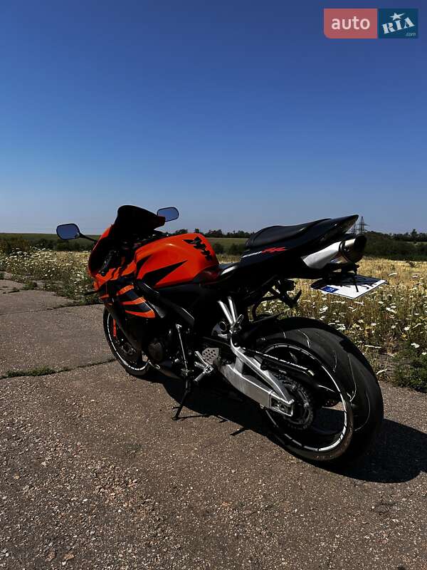 Спортбайк Honda CBR 600RR 2006 в Доброполье