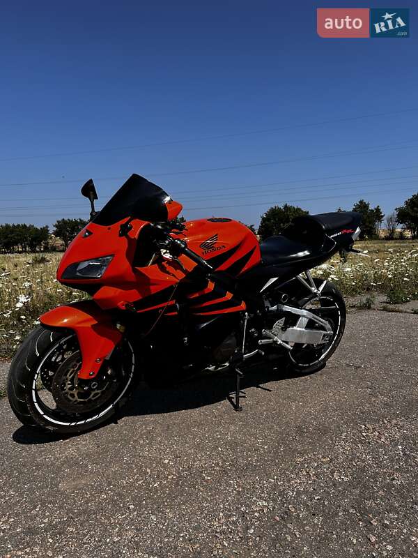 Спортбайк Honda CBR 600RR 2006 в Доброполье