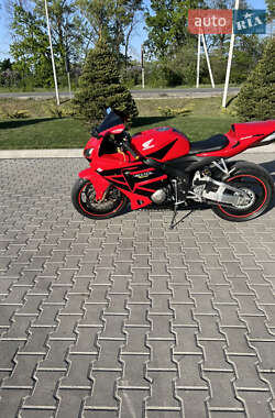 Спортбайк Honda CBR 600RR 2005 в Кагарлику