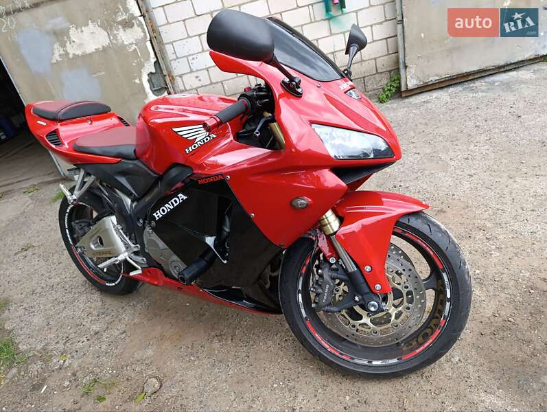 Спортбайк Honda CBR 600RR 2005 в Ладыжине