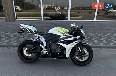 Спортбайк Honda CBR 600RR 2010 в 