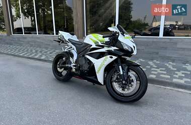 Спортбайк Honda CBR 600RR 2010 в 