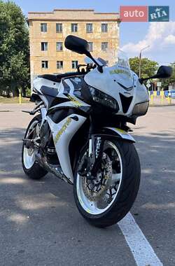 Спортбайк Honda CBR 600RR 2008 в Покрове