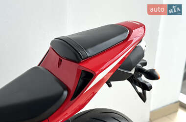 Спортбайк Honda CBR 600RR 2013 в  фото 25 Спортбайк Honda CBR 600RR 2013 в