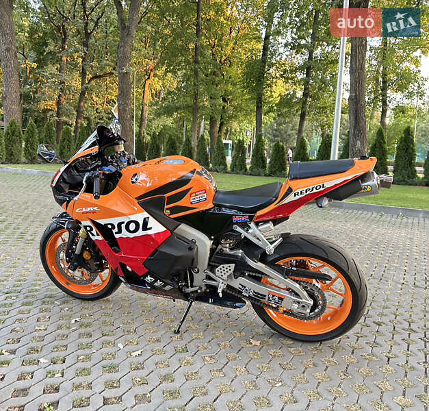Спортбайк Honda CBR 600RR 2013 в Харкові фото 5 Спортбайк Honda CBR 600RR 2013 в Харкові