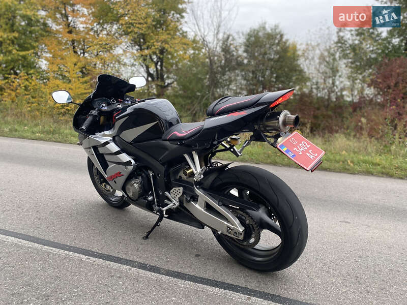 Спортбайк Honda CBR 600RR 2005 в Виннице фото 4 Спортбайк Honda CBR 600RR 2005 в Виннице