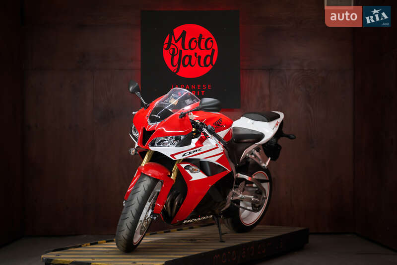 Спортбайк Honda CBR 600RR 2012 в Дніпрі