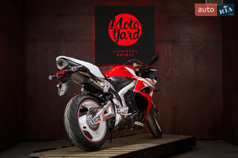 Спортбайк Honda CBR 600RR 2012 в Дніпрі