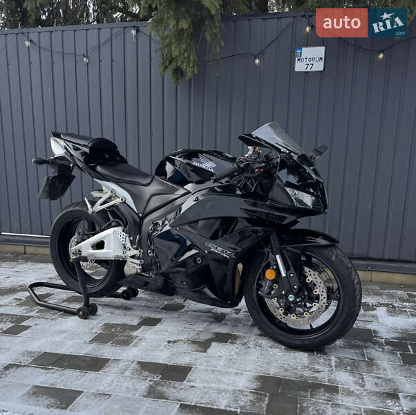 Honda CBR 600RR 2011