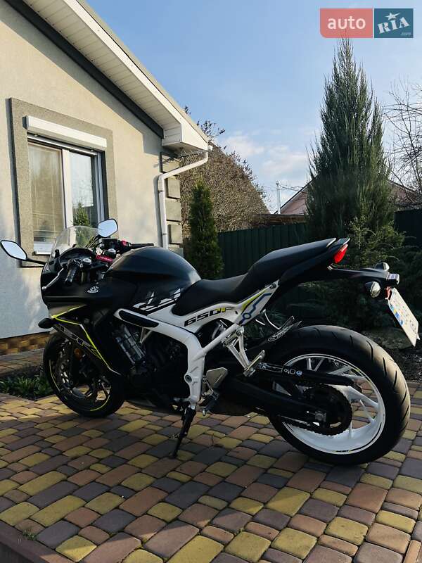 Мотоцикл Спорт-туризм Honda CBR 650F 2016 в Киеве