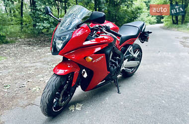 Мотоцикл Спорт-туризм Honda CBR 650F 2014 в 