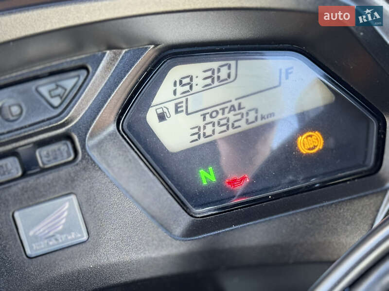 Спортбайк Honda CBR 650F 2015 в Львові фото 15 Спортбайк Honda CBR 650F 2015 в Львові