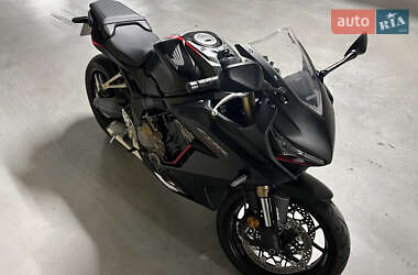 Мотоцикл Спорт-туризм Honda CBR 650R 2019 в 