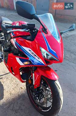 Спортбайк Honda CBR 650R 2024 в Полтаве