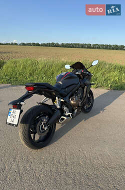 Спортбайк Honda CBR 650R 2019 в 