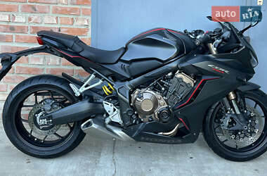 Мотоцикл Спорт-туризм Honda CBR 650R 2019 в 