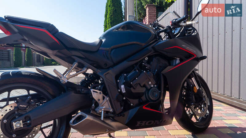 Спортбайк Honda CBR 650R 2024 в Хмельницком фото 7 Спортбайк Honda CBR 650R 2024 в Хмельницком