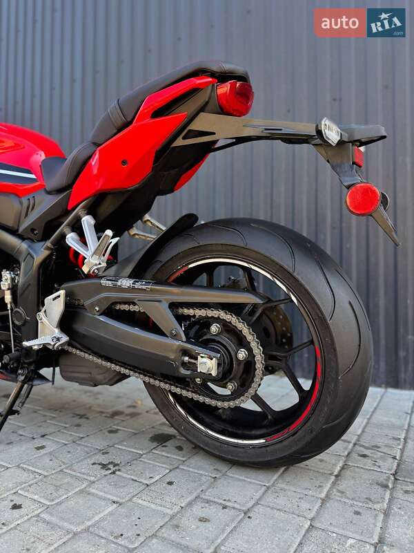 Спортбайк Honda CBR 650R 2023 в Одесі фото 8 Спортбайк Honda CBR 650R 2023 в Одесі