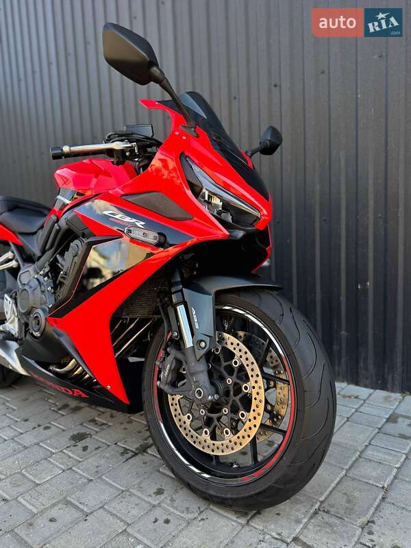 Спортбайк Honda CBR 650R 2023 в Одесі фото 2 Спортбайк Honda CBR 650R 2023 в Одесі