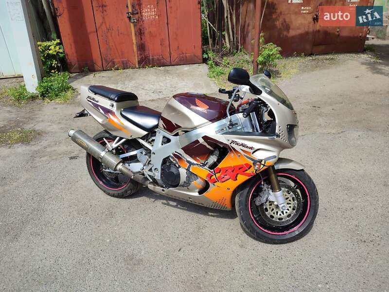 Спортбайк Honda CBR 900RR 1995 в Днепре