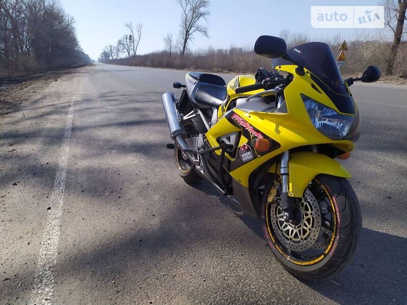 Honda CBR 929 Fierblade