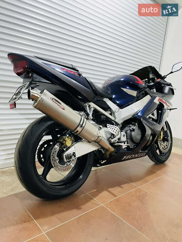Спортбайк Honda CBR 929RR 2001 в Киеве