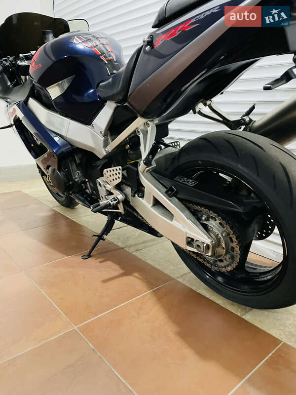 Спортбайк Honda CBR 929RR 2001 в Киеве