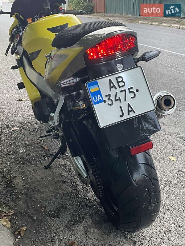Спортбайк Honda CBR 929RR 2001 в Жмеринке фото 8 Спортбайк Honda CBR 929RR 2001 в Жмеринке