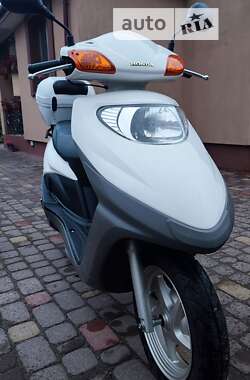Скутер Honda CHS 125 2014 в Ровно