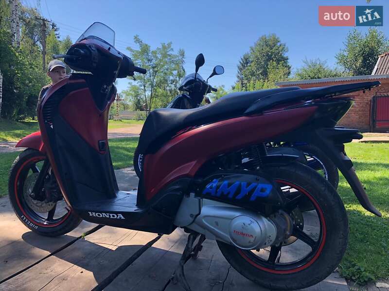 Макси-скутер Honda CHS 125 2012 в Коломые