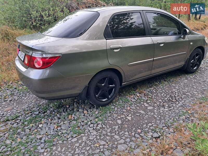 Седан Honda City 2006 в Долині