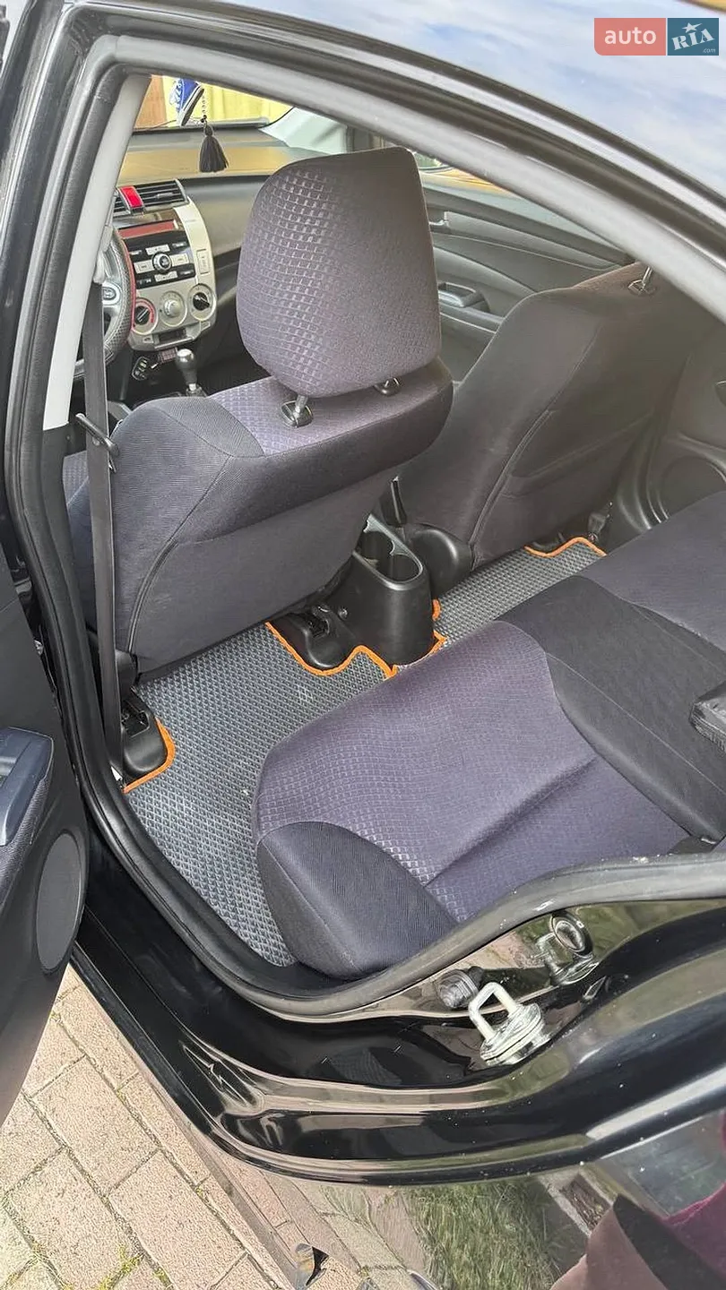 2010 Honda City - мініатюра 8