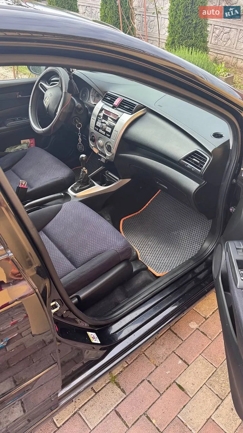 2010 Honda City - мініатюра 7